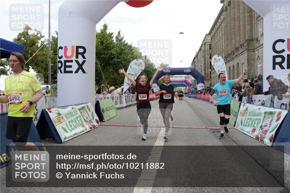 06.09.2026 - CURREX Alsterlauf Yannick Fuchs http://msf.ph/oto/10211882 06.09.2026 10:09:35 Ziel 2707, 2742, 3785, 3787, 4138, 4280, 4328, 4536, 4986, 5259, 5260, 6278, 6492, 8271 meine-sportfotos.de