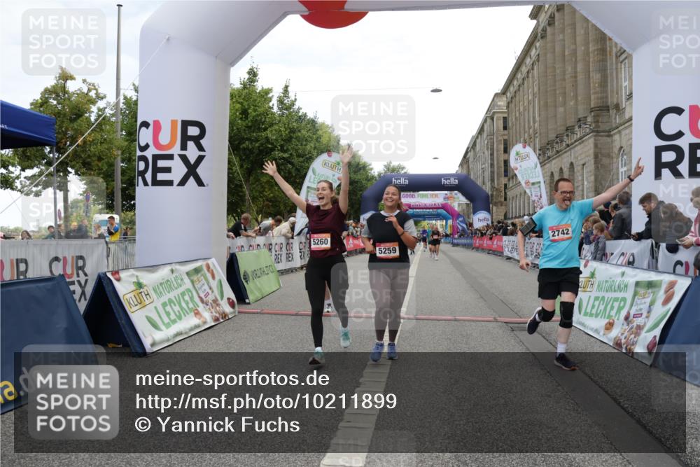 06.09.2026 - CURREX Alsterlauf Yannick Fuchs http://msf.ph/oto/10211899 06.09.2026 10:09:36 Ziel 2707, 2742, 3785, 3787, 4138, 4280, 4328, 4536, 4986, 5259, 5260, 6278, 6492 meine-sportfotos.de