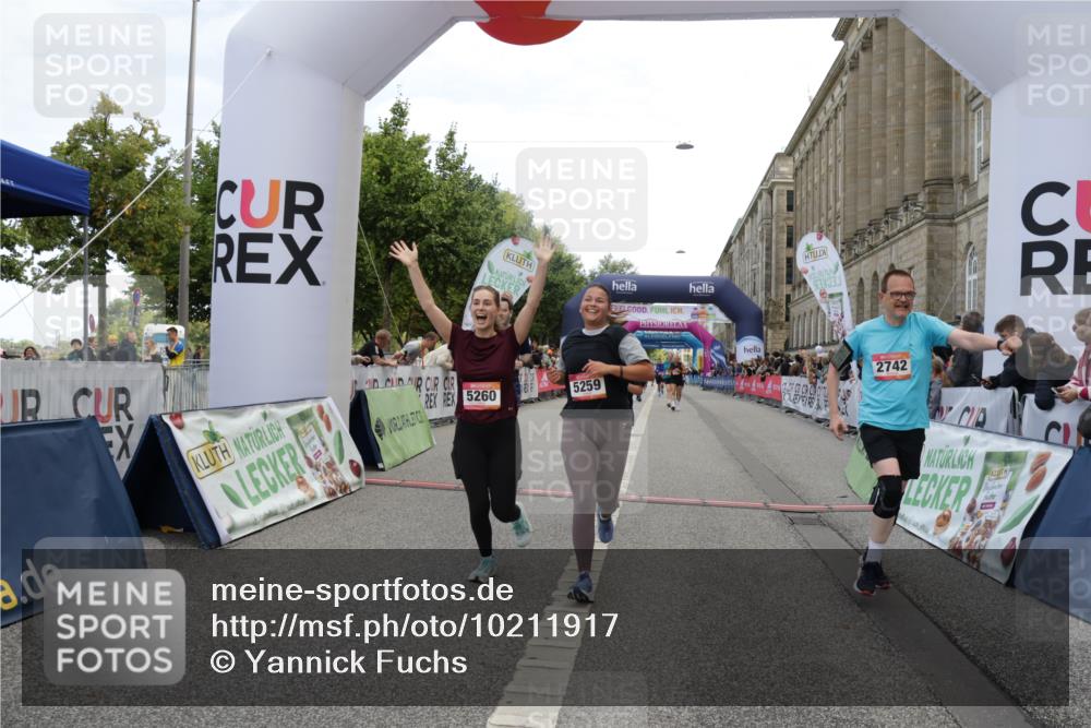 06.09.2026 - CURREX Alsterlauf Yannick Fuchs http://msf.ph/oto/10211917 06.09.2026 10:09:36 Ziel 2707, 2742, 3785, 3787, 4138, 4280, 4328, 4536, 4986, 5259, 5260, 6278, 6492 meine-sportfotos.de