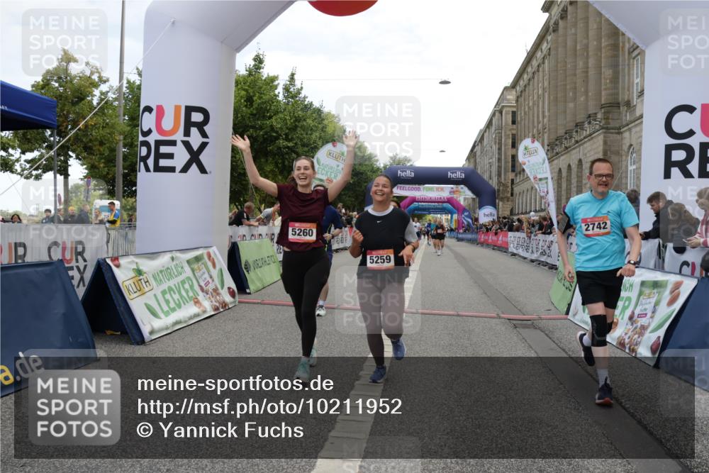 06.09.2026 - CURREX Alsterlauf Yannick Fuchs http://msf.ph/oto/10211952 06.09.2026 10:09:36 Ziel 2707, 2742, 3785, 3787, 4138, 4280, 4328, 4536, 4986, 5259, 5260, 6278, 6492 meine-sportfotos.de