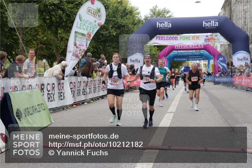 06.09.2026 - CURREX Alsterlauf Yannick Fuchs http://msf.ph/oto/10212182 06.09.2026 10:09:39 Ziel 2078, 2742, 3785, 3787, 4138, 4328, 4536, 4713, 4986, 5259, 5260, 6278, 6492 meine-sportfotos.de