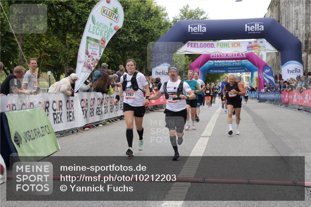 06.09.2026 - CURREX Alsterlauf Yannick Fuchs http://msf.ph/oto/10212203 06.09.2026 10:09:39 Ziel 2078, 2742, 3785, 3787, 4138, 4328, 4536, 4713, 4986, 5259, 5260, 6278, 6492 meine-sportfotos.de