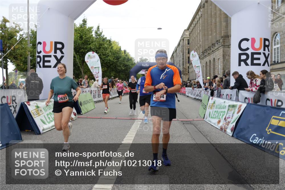 06.09.2026 - CURREX Alsterlauf Yannick Fuchs http://msf.ph/oto/10213018 06.09.2026 10:09:47 Ziel 2064, 2078, 2622, 3785, 3787, 4713, 4784, 5199, 5357, 5835, 5836, 5851, 6410, 6466 meine-sportfotos.de
