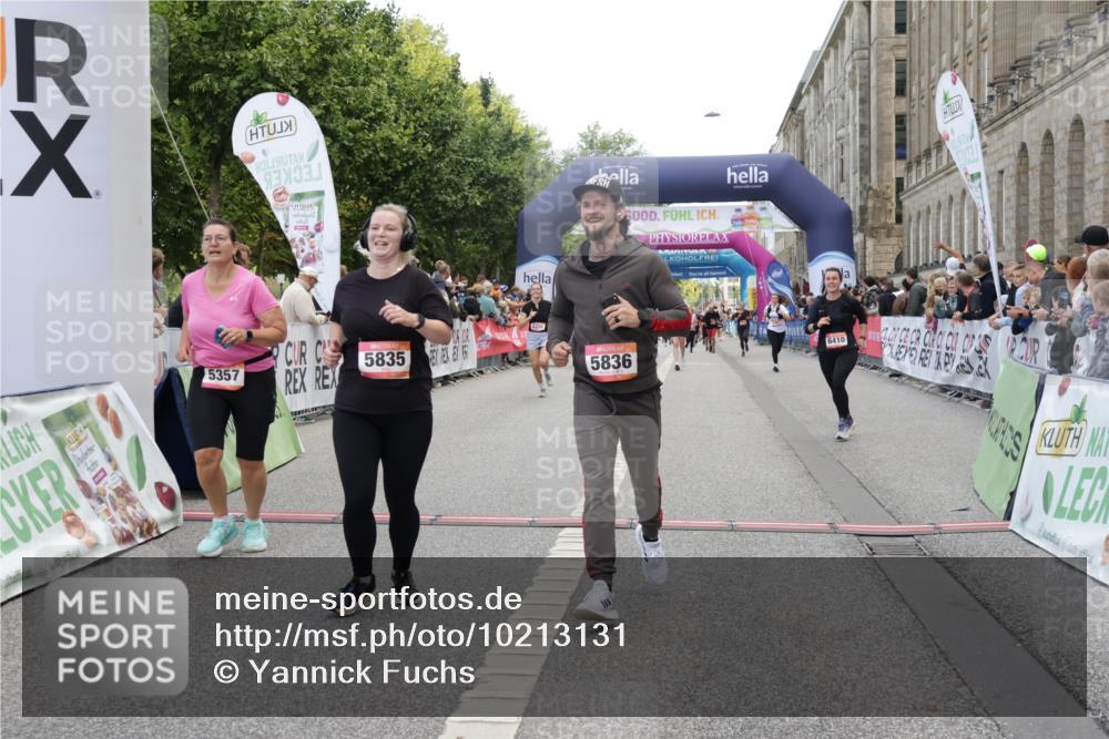 06.09.2026 - CURREX Alsterlauf Yannick Fuchs http://msf.ph/oto/10213131 06.09.2026 10:09:50 Ziel 2064, 2622, 3326, 4713, 4784, 5199, 5357, 5835, 5836, 5851, 6410, 6466 meine-sportfotos.de