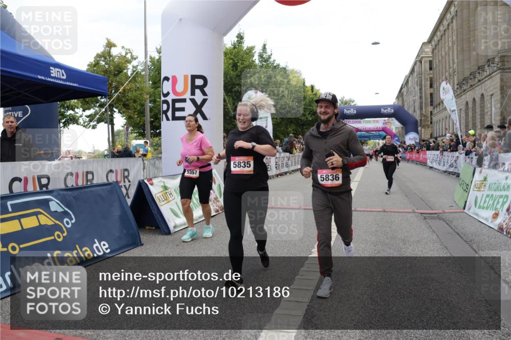06.09.2026 - CURREX Alsterlauf Yannick Fuchs http://msf.ph/oto/10213186 06.09.2026 10:09:51 Ziel 2064, 2622, 3326, 4784, 5199, 5357, 5835, 5836, 5851, 6410, 6466 meine-sportfotos.de