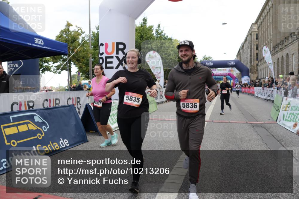 06.09.2026 - CURREX Alsterlauf Yannick Fuchs http://msf.ph/oto/10213206 06.09.2026 10:09:51 Ziel 2064, 2622, 3326, 4784, 5199, 5357, 5835, 5836, 5851, 6410, 6466 meine-sportfotos.de