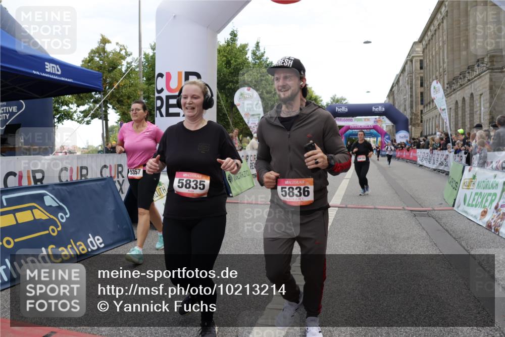 06.09.2026 - CURREX Alsterlauf Yannick Fuchs http://msf.ph/oto/10213214 06.09.2026 10:09:51 Ziel 2064, 2622, 3326, 4784, 5199, 5357, 5835, 5836, 5851, 6410, 6466 meine-sportfotos.de