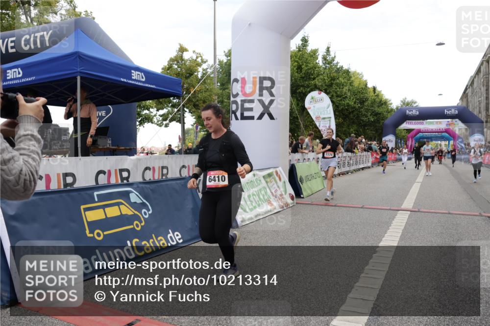 06.09.2026 - CURREX Alsterlauf Yannick Fuchs http://msf.ph/oto/10213314 06.09.2026 10:09:54 Ziel 2467, 3163, 3326, 4784, 5199, 5357, 5733, 5835, 5836, 6410, 6466 meine-sportfotos.de
