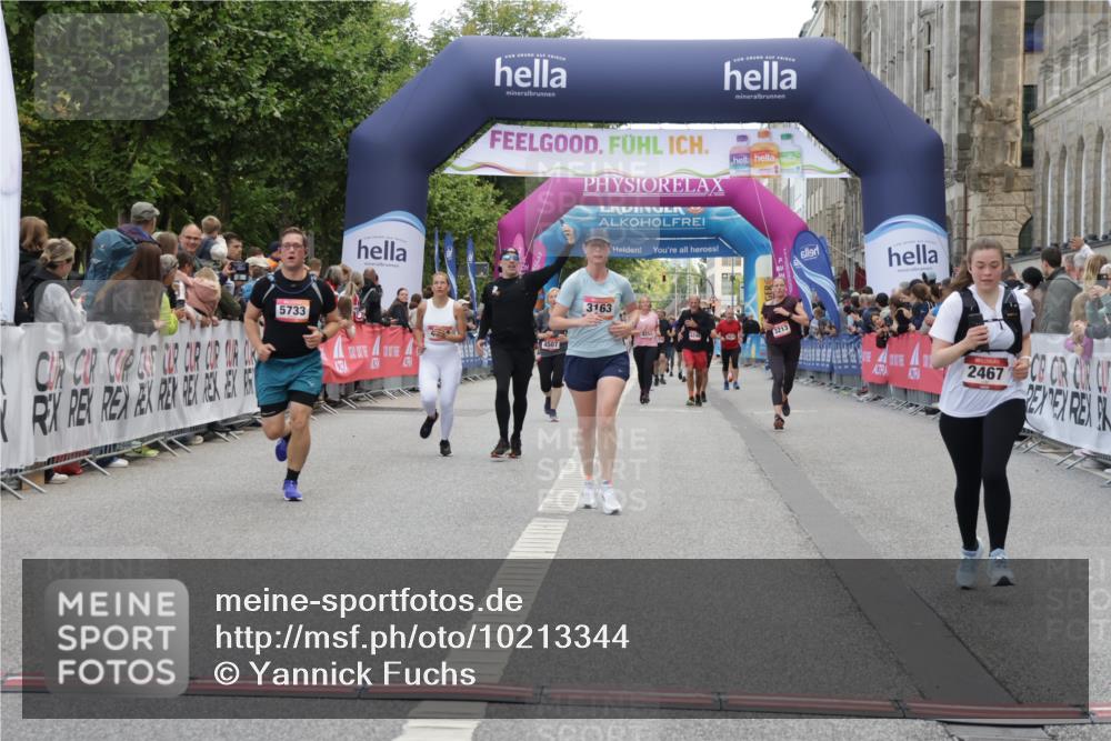 06.09.2026 - CURREX Alsterlauf Yannick Fuchs http://msf.ph/oto/10213344 06.09.2026 10:09:55 Ziel 2467, 3163, 3326, 4242, 4244, 4784, 5357, 5733, 5835, 5836, 6410, 6466 meine-sportfotos.de