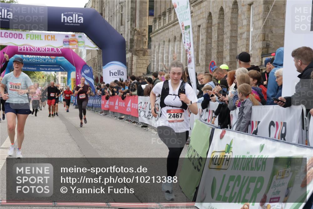 06.09.2026 - CURREX Alsterlauf Yannick Fuchs http://msf.ph/oto/10213388 06.09.2026 10:09:56 Ziel 2467, 3163, 3326, 4242, 4244, 5357, 5733, 5835, 5836, 6410 meine-sportfotos.de