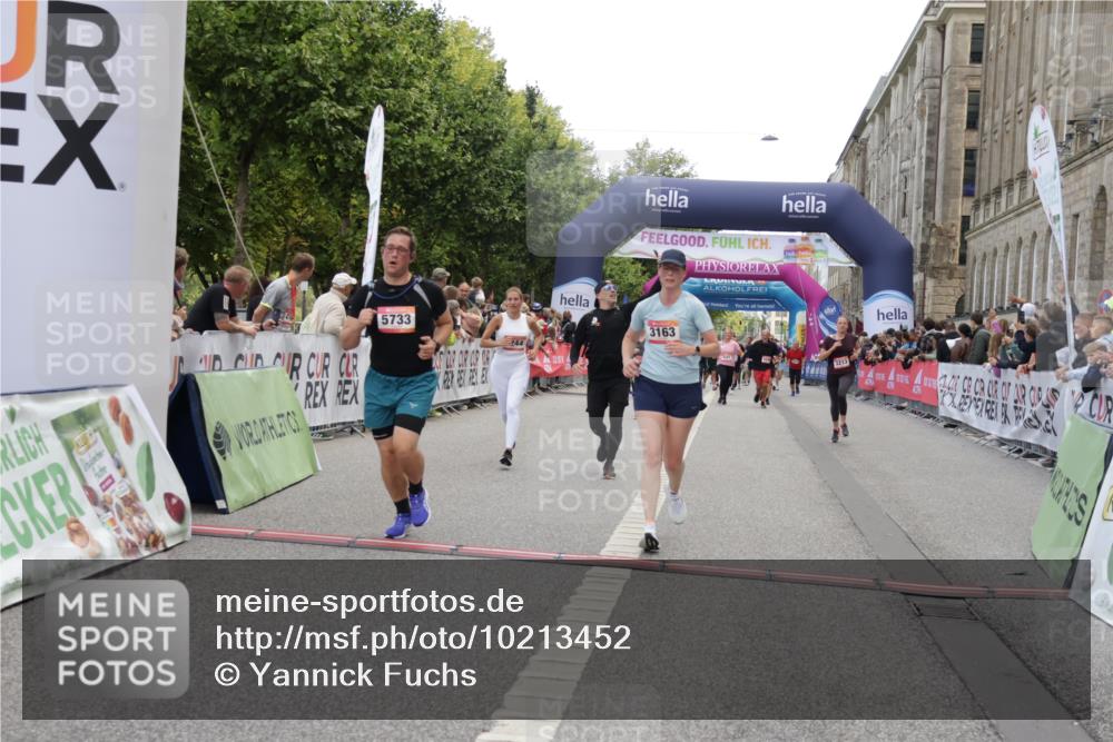 06.09.2026 - CURREX Alsterlauf Yannick Fuchs http://msf.ph/oto/10213452 06.09.2026 10:09:58 Ziel 2467, 3163, 3213, 3326, 4242, 4244, 5733, 6410 meine-sportfotos.de