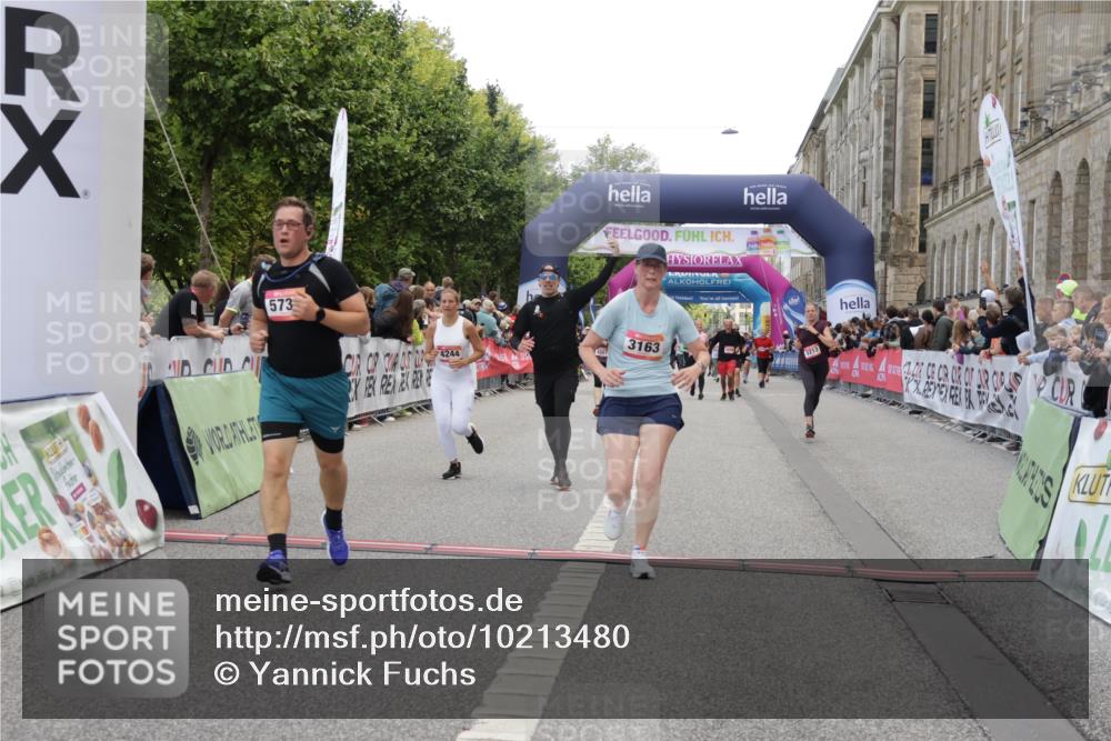 06.09.2026 - CURREX Alsterlauf Yannick Fuchs http://msf.ph/oto/10213480 06.09.2026 10:09:58 Ziel 2467, 3163, 3213, 3326, 4242, 4244, 5733, 6410 meine-sportfotos.de