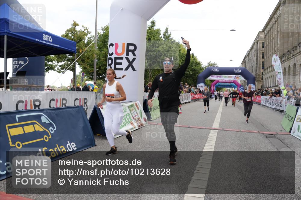 06.09.2026 - CURREX Alsterlauf Yannick Fuchs http://msf.ph/oto/10213628 06.09.2026 10:10:01 Ziel 2467, 3163, 3213, 3326, 4242, 4244, 4507, 5733 meine-sportfotos.de