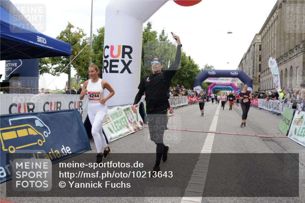 06.09.2026 - CURREX Alsterlauf Yannick Fuchs http://msf.ph/oto/10213643 06.09.2026 10:10:01 Ziel 2467, 3163, 3213, 3326, 4242, 4244, 4507, 5733 meine-sportfotos.de