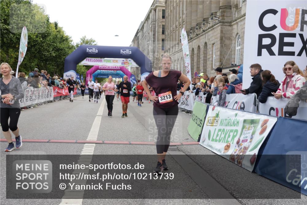 06.09.2026 - CURREX Alsterlauf Yannick Fuchs http://msf.ph/oto/10213739 06.09.2026 10:10:04 Ziel 2057, 2467, 2607, 2634, 3163, 3213, 3277, 3283, 4242, 4244, 4248, 4252, 4507, 5733 meine-sportfotos.de