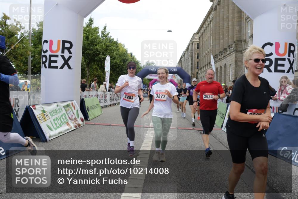 06.09.2026 - CURREX Alsterlauf Yannick Fuchs http://msf.ph/oto/10214008 06.09.2026 10:10:10 Ziel 2057, 2607, 2634, 2747, 3277, 3283, 4195, 4246, 4248, 4252, 4507, 4710, 5008, 6338, 6354, 8072, 8115, 8149, 8241 meine-sportfotos.de