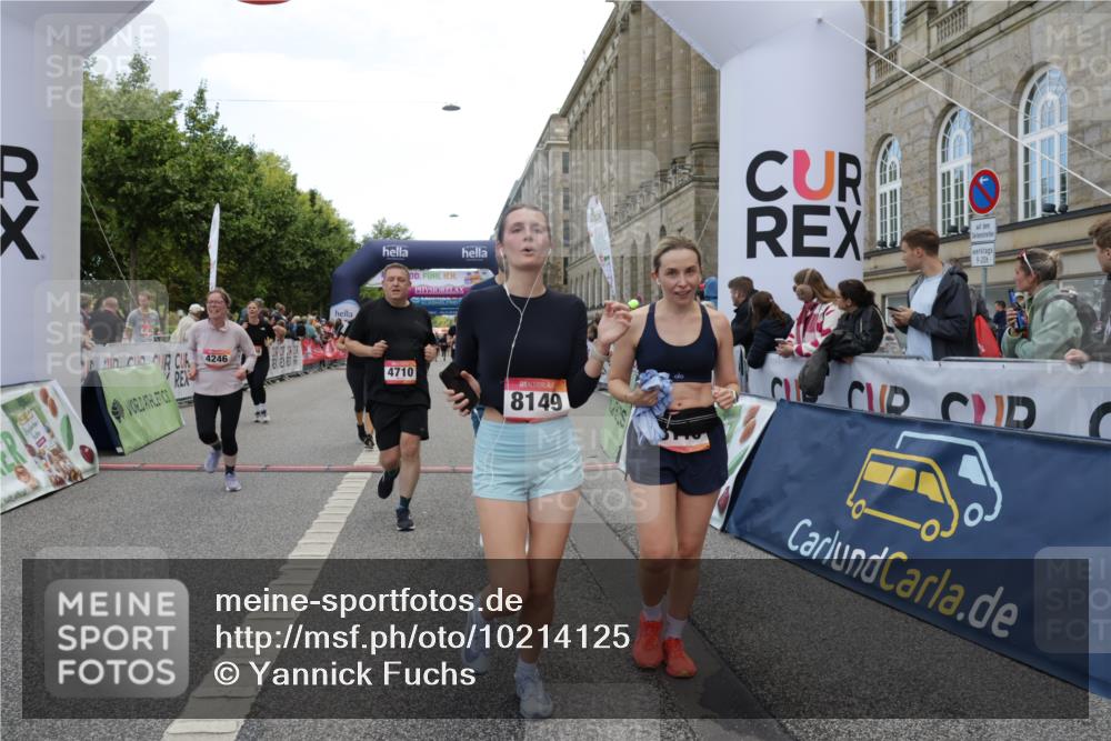 06.09.2026 - CURREX Alsterlauf Yannick Fuchs http://msf.ph/oto/10214125 06.09.2026 10:10:13 Ziel 2057, 2607, 2634, 2747, 3277, 3283, 4166, 4195, 4246, 4248, 4252, 4710, 4984, 5008, 6338, 6354, 8072, 8115, 8149, 8241 meine-sportfotos.de