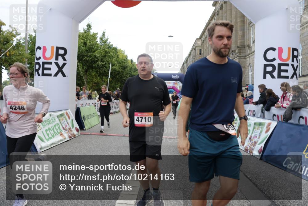 06.09.2026 - CURREX Alsterlauf Yannick Fuchs http://msf.ph/oto/10214163 06.09.2026 10:10:14 Ziel 2057, 2607, 2634, 2747, 3277, 3283, 4166, 4195, 4246, 4248, 4252, 4710, 4984, 5008, 6338, 6354, 8072, 8115, 8149, 8241 meine-sportfotos.de