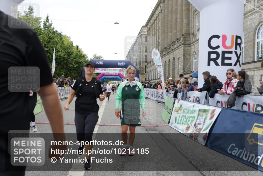 06.09.2026 - CURREX Alsterlauf Yannick Fuchs http://msf.ph/oto/10214185 06.09.2026 10:10:15 Ziel 2057, 2607, 2634, 2747, 3277, 3283, 4166, 4195, 4246, 4710, 4775, 4984, 5008, 5558, 6338, 6354, 8034, 8072, 8115, 8149, 8241 meine-sportfotos.de