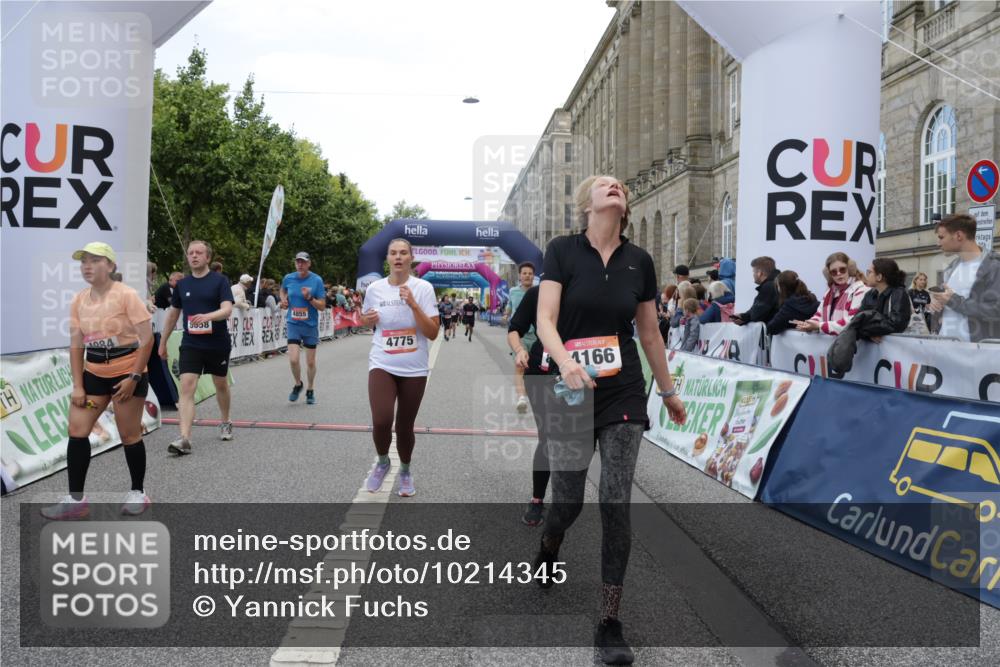 06.09.2026 - CURREX Alsterlauf Yannick Fuchs http://msf.ph/oto/10214345 06.09.2026 10:10:20 Ziel 2747, 4166, 4195, 4246, 4402, 4710, 4775, 4816, 4855, 4984, 5008, 5558, 8034, 8241 meine-sportfotos.de