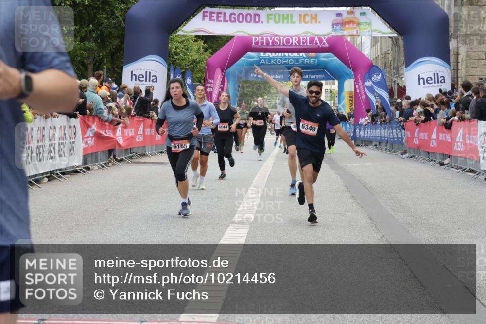 06.09.2026 - CURREX Alsterlauf Yannick Fuchs http://msf.ph/oto/10214456 06.09.2026 10:10:24 Ziel 4144, 4166, 4239, 4402, 4694, 4775, 4816, 4855, 4984, 5558, 6165, 6349, 8034 meine-sportfotos.de