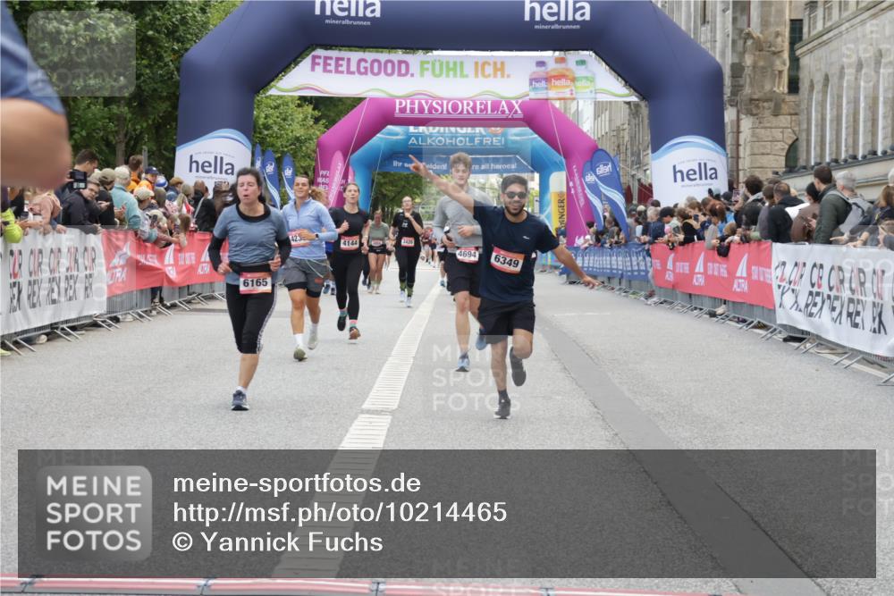 06.09.2026 - CURREX Alsterlauf Yannick Fuchs http://msf.ph/oto/10214465 06.09.2026 10:10:24 Ziel 4144, 4166, 4239, 4402, 4694, 4775, 4816, 4855, 4984, 5558, 6165, 6349, 8034 meine-sportfotos.de