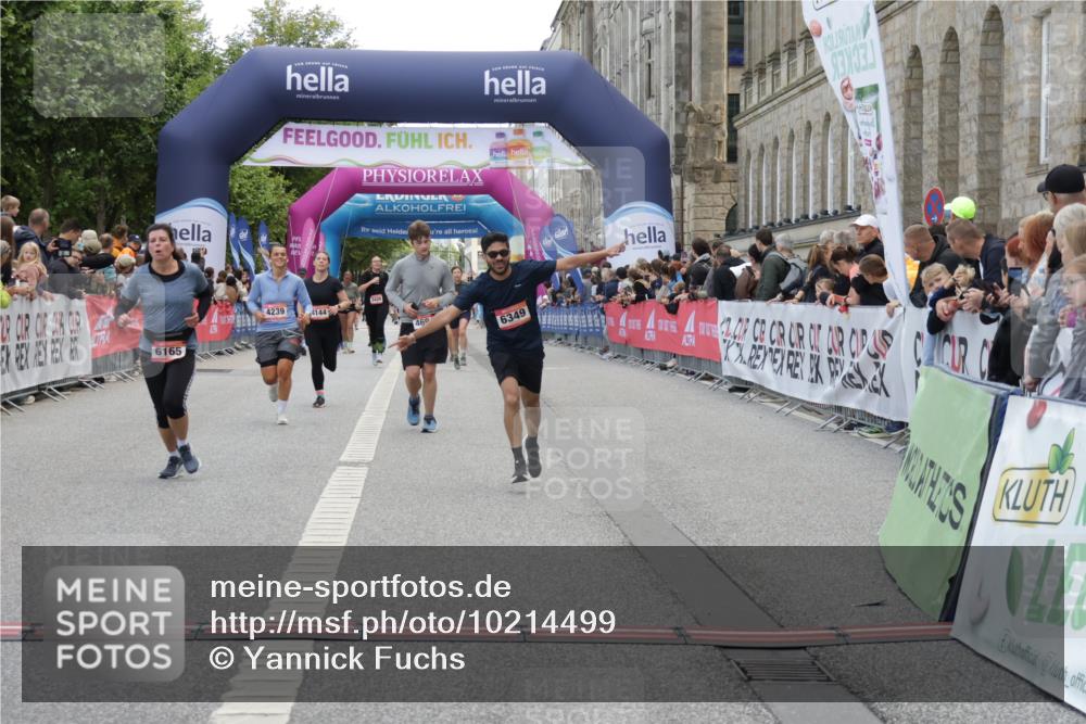 06.09.2026 - CURREX Alsterlauf Yannick Fuchs http://msf.ph/oto/10214499 06.09.2026 10:10:24 Ziel 4144, 4166, 4239, 4402, 4694, 4775, 4816, 4855, 4984, 5558, 6165, 6349, 8034 meine-sportfotos.de
