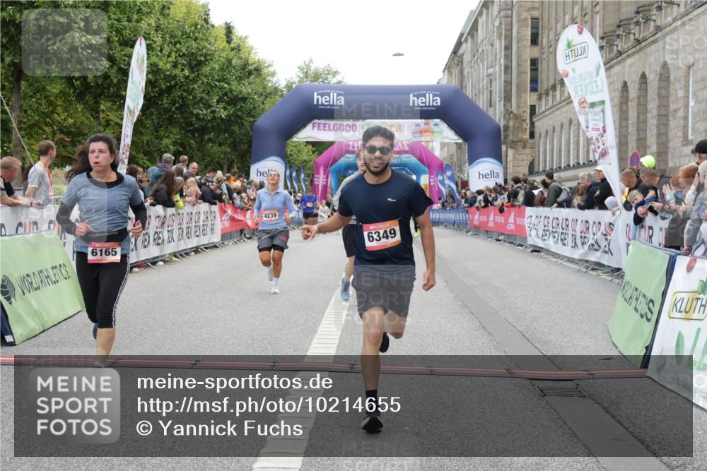 06.09.2026 - CURREX Alsterlauf Yannick Fuchs http://msf.ph/oto/10214655 06.09.2026 10:10:27 Ziel 4144, 4239, 4402, 4694, 4775, 4816, 4855, 5558, 6165, 6349, 8034 meine-sportfotos.de