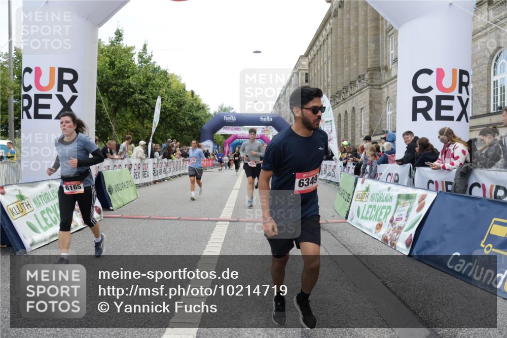 06.09.2026 - CURREX Alsterlauf Yannick Fuchs http://msf.ph/oto/10214719 06.09.2026 10:10:28 Ziel 3077, 4144, 4239, 4402, 4694, 4816, 4855, 6165, 6349 meine-sportfotos.de