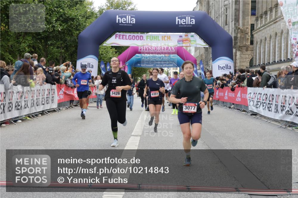 06.09.2026 - CURREX Alsterlauf Yannick Fuchs http://msf.ph/oto/10214843 06.09.2026 10:10:32 Ziel 3077, 3278, 3426, 4144, 4239, 4694, 5356, 6165, 6349, 6351 meine-sportfotos.de