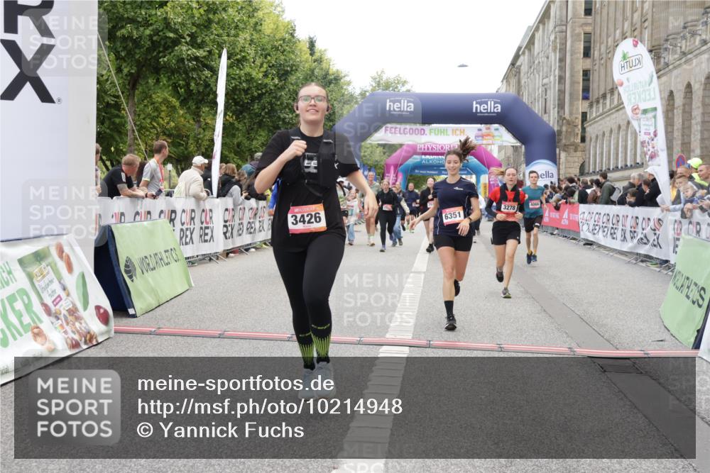 06.09.2026 - CURREX Alsterlauf Yannick Fuchs http://msf.ph/oto/10214948 06.09.2026 10:10:35 Ziel 2509, 2670, 2674, 3077, 3127, 3278, 3426, 4066, 4144, 4239, 4694, 5356, 6220, 6351 meine-sportfotos.de