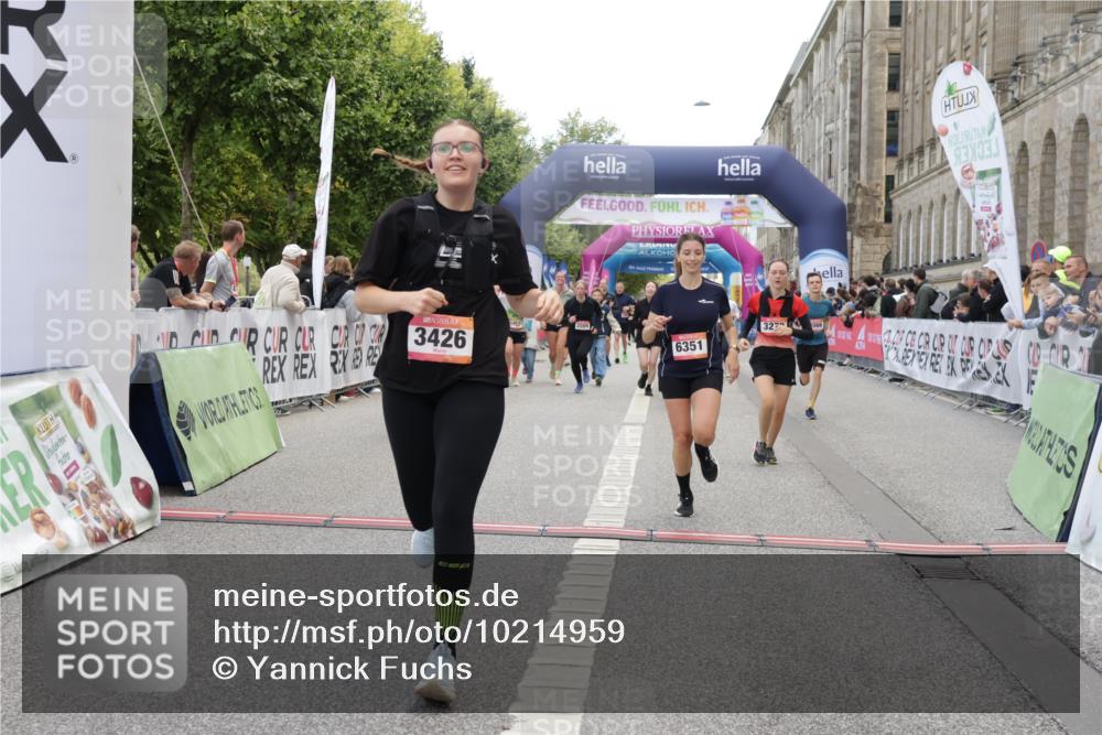 06.09.2026 - CURREX Alsterlauf Yannick Fuchs http://msf.ph/oto/10214959 06.09.2026 10:10:35 Ziel 2509, 2670, 2674, 3077, 3127, 3278, 3426, 4066, 4144, 4239, 4694, 5356, 6220, 6351 meine-sportfotos.de