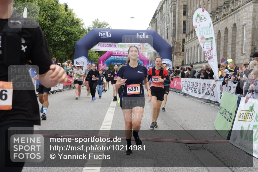 06.09.2026 - CURREX Alsterlauf Yannick Fuchs http://msf.ph/oto/10214981 06.09.2026 10:10:36 Ziel 2509, 2670, 2674, 3077, 3127, 3278, 3426, 4066, 4144, 4167, 4239, 4694, 4959, 5356, 6220, 6351 meine-sportfotos.de