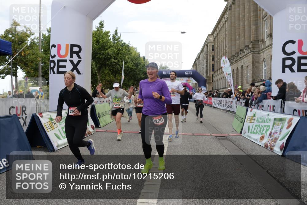 06.09.2026 - CURREX Alsterlauf Yannick Fuchs http://msf.ph/oto/10215206 06.09.2026 10:10:40 Ziel 2509, 2589, 2670, 2674, 3077, 3127, 3278, 3345, 3426, 3649, 3930, 4066, 4077, 4167, 4211, 4238, 4697, 4959, 5356, 6220, 6351 meine-sportfotos.de