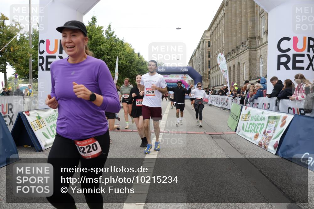 06.09.2026 - CURREX Alsterlauf Yannick Fuchs http://msf.ph/oto/10215234 06.09.2026 10:10:41 Ziel 2058, 2509, 2589, 2670, 2674, 3127, 3278, 3345, 3426, 3649, 3930, 4066, 4077, 4167, 4211, 4238, 4697, 4959, 5356, 6220, 6351 meine-sportfotos.de