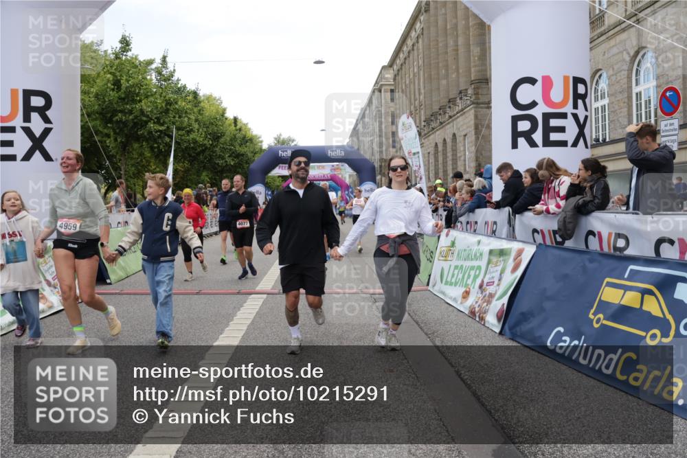 06.09.2026 - CURREX Alsterlauf Yannick Fuchs http://msf.ph/oto/10215291 06.09.2026 10:10:43 Ziel 2058, 2509, 2589, 2670, 2674, 3127, 3278, 3345, 3649, 3930, 4066, 4077, 4167, 4211, 4238, 4697, 4959, 5356, 6220, 6351 meine-sportfotos.de