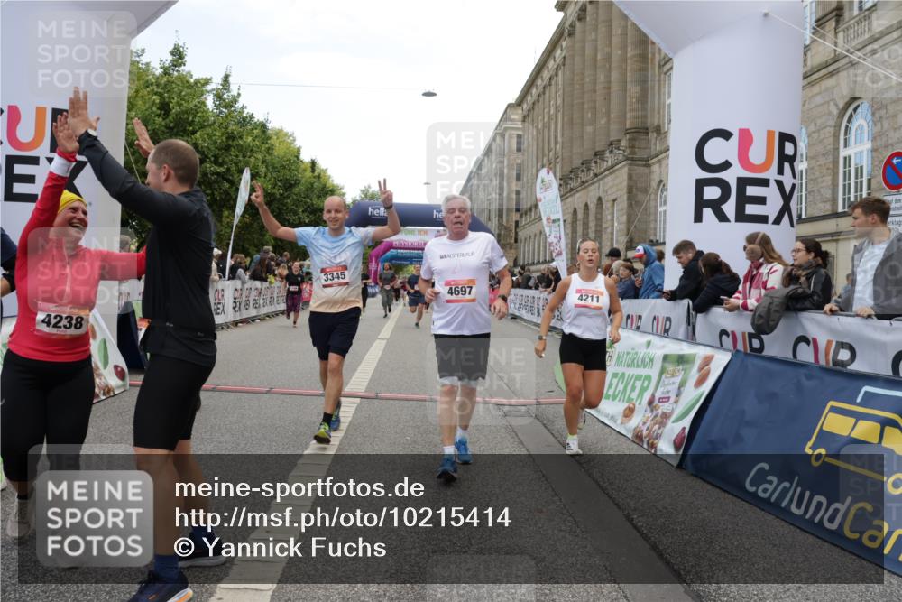 06.09.2026 - CURREX Alsterlauf Yannick Fuchs http://msf.ph/oto/10215414 06.09.2026 10:10:46 Ziel 2058, 2365, 2509, 2589, 2670, 2674, 2734, 3127, 3345, 3348, 3649, 3840, 3930, 4077, 4167, 4211, 4238, 4697, 4959, 6220, 6434 meine-sportfotos.de