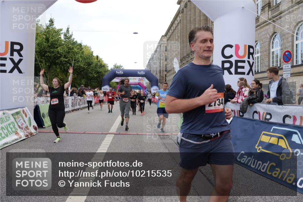 06.09.2026 - CURREX Alsterlauf Yannick Fuchs http://msf.ph/oto/10215535 06.09.2026 10:10:51 Ziel 2058, 2226, 2365, 2427, 2589, 2616, 2734, 3345, 3348, 3840, 3995, 4077, 4211, 4238, 4697, 5141, 5142, 6088, 6434 meine-sportfotos.de