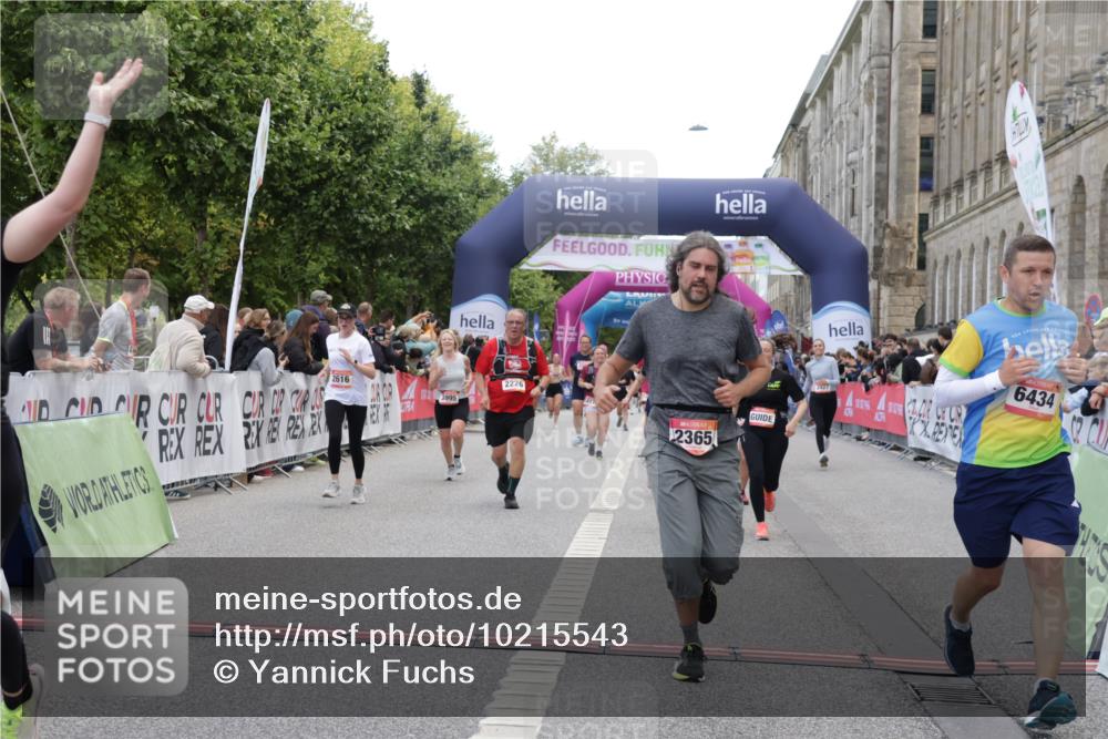 06.09.2026 - CURREX Alsterlauf Yannick Fuchs http://msf.ph/oto/10215543 06.09.2026 10:10:51 Ziel 2058, 2226, 2365, 2427, 2589, 2616, 2734, 3345, 3348, 3840, 3995, 4077, 4211, 4238, 4697, 5141, 5142, 6088, 6434 meine-sportfotos.de