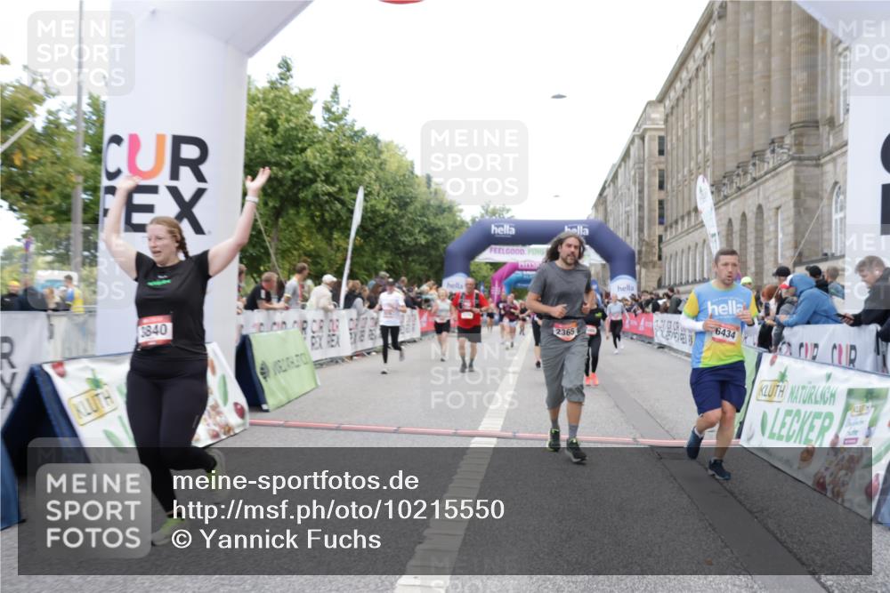 06.09.2026 - CURREX Alsterlauf Yannick Fuchs http://msf.ph/oto/10215550 06.09.2026 10:10:51 Ziel 2058, 2226, 2365, 2427, 2589, 2616, 2734, 3345, 3348, 3840, 3995, 4077, 4211, 4238, 4697, 5141, 5142, 6088, 6434 meine-sportfotos.de