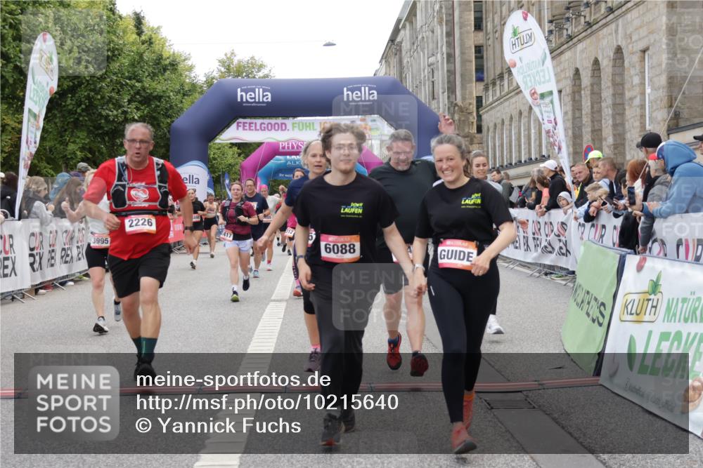 06.09.2026 - CURREX Alsterlauf Yannick Fuchs http://msf.ph/oto/10215640 06.09.2026 10:10:54 Ziel 2226, 2312, 2365, 2417, 2427, 2552, 2616, 2734, 2982, 3348, 3685, 3687, 3840, 3995, 5141, 5142, 5898, 6088, 6434 meine-sportfotos.de