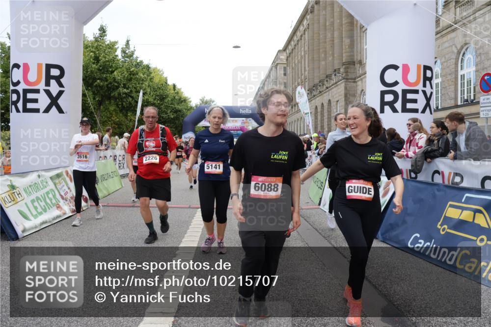 06.09.2026 - CURREX Alsterlauf Yannick Fuchs http://msf.ph/oto/10215707 06.09.2026 10:10:55 Ziel 2226, 2312, 2365, 2417, 2427, 2552, 2566, 2616, 2732, 2734, 2982, 3348, 3685, 3687, 3840, 3995, 5141, 5142, 5898, 6088, 6434 meine-sportfotos.de