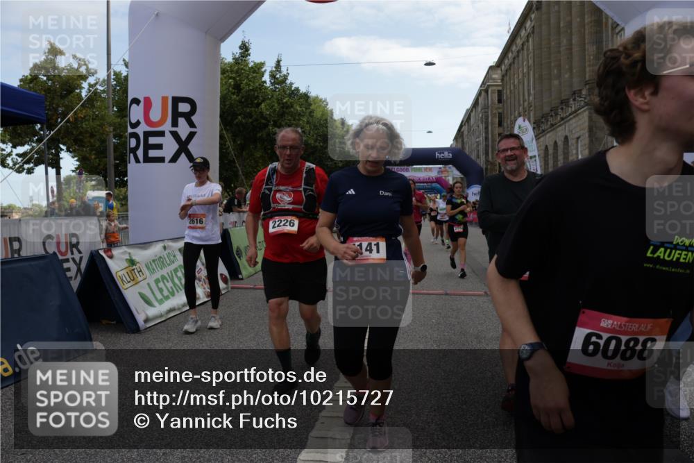 06.09.2026 - CURREX Alsterlauf Yannick Fuchs http://msf.ph/oto/10215727 06.09.2026 10:10:56 Ziel 2226, 2312, 2365, 2417, 2427, 2552, 2566, 2616, 2732, 2734, 2982, 3348, 3685, 3687, 3840, 3995, 5141, 5142, 5555, 5898, 6088, 6434 meine-sportfotos.de