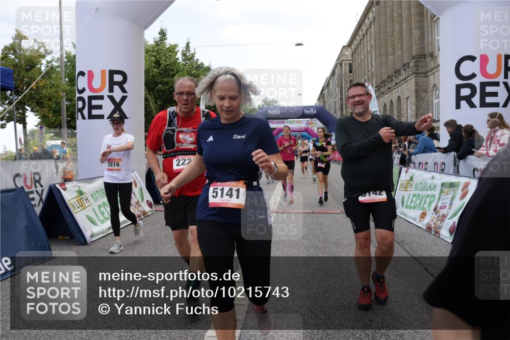 06.09.2026 - CURREX Alsterlauf Yannick Fuchs http://msf.ph/oto/10215743 06.09.2026 10:10:56 Ziel 2226, 2312, 2365, 2417, 2427, 2552, 2566, 2616, 2732, 2734, 2982, 3348, 3685, 3687, 3840, 3995, 5141, 5142, 5555, 5898, 6088, 6434 meine-sportfotos.de
