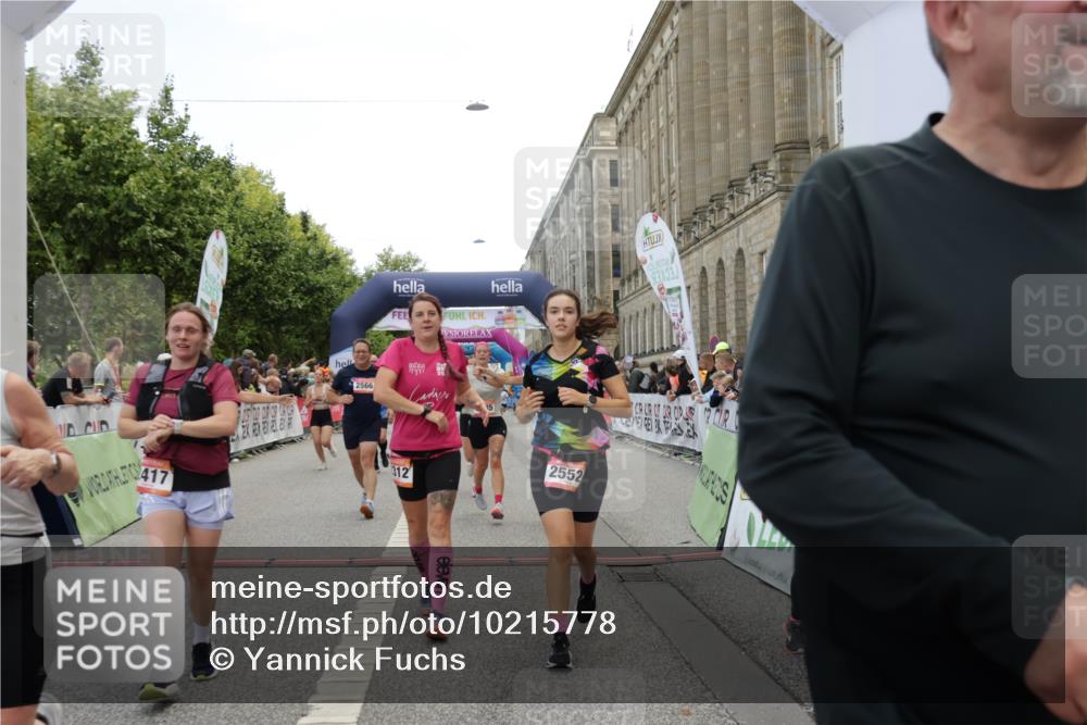 06.09.2026 - CURREX Alsterlauf Yannick Fuchs http://msf.ph/oto/10215778 06.09.2026 10:10:58 Ziel 2226, 2312, 2365, 2417, 2427, 2552, 2566, 2616, 2732, 2982, 3685, 3687, 3840, 3988, 3995, 5141, 5142, 5555, 5898, 6088, 6434, 8292 meine-sportfotos.de