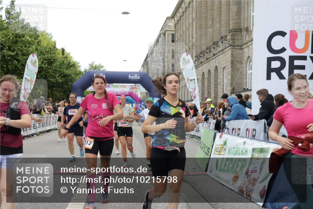 06.09.2026 - CURREX Alsterlauf Yannick Fuchs http://msf.ph/oto/10215798 06.09.2026 10:10:59 Ziel 2226, 2312, 2417, 2427, 2552, 2566, 2616, 2732, 2982, 3171, 3685, 3687, 3988, 3995, 5141, 5142, 5555, 5826, 5898, 6088, 8292 meine-sportfotos.de