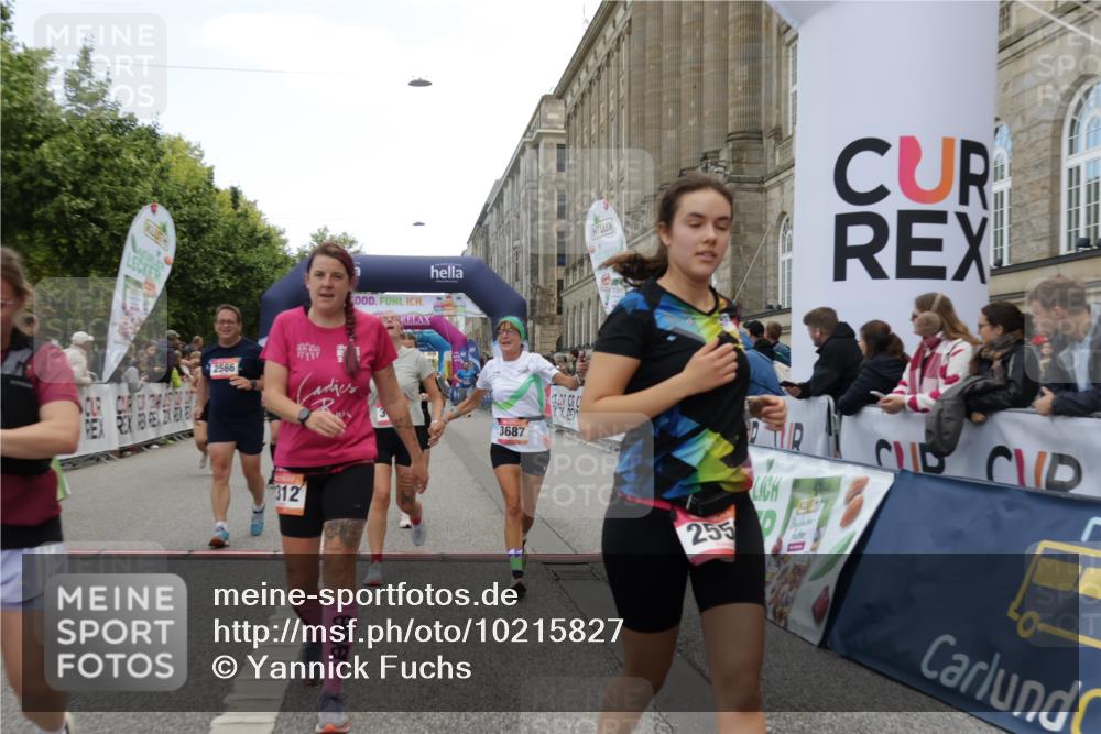 06.09.2026 - CURREX Alsterlauf Yannick Fuchs http://msf.ph/oto/10215827 06.09.2026 10:10:59 Ziel 2226, 2312, 2417, 2427, 2552, 2566, 2616, 2732, 2982, 3171, 3685, 3687, 3988, 3995, 5141, 5142, 5555, 5826, 5898, 6088, 8292 meine-sportfotos.de