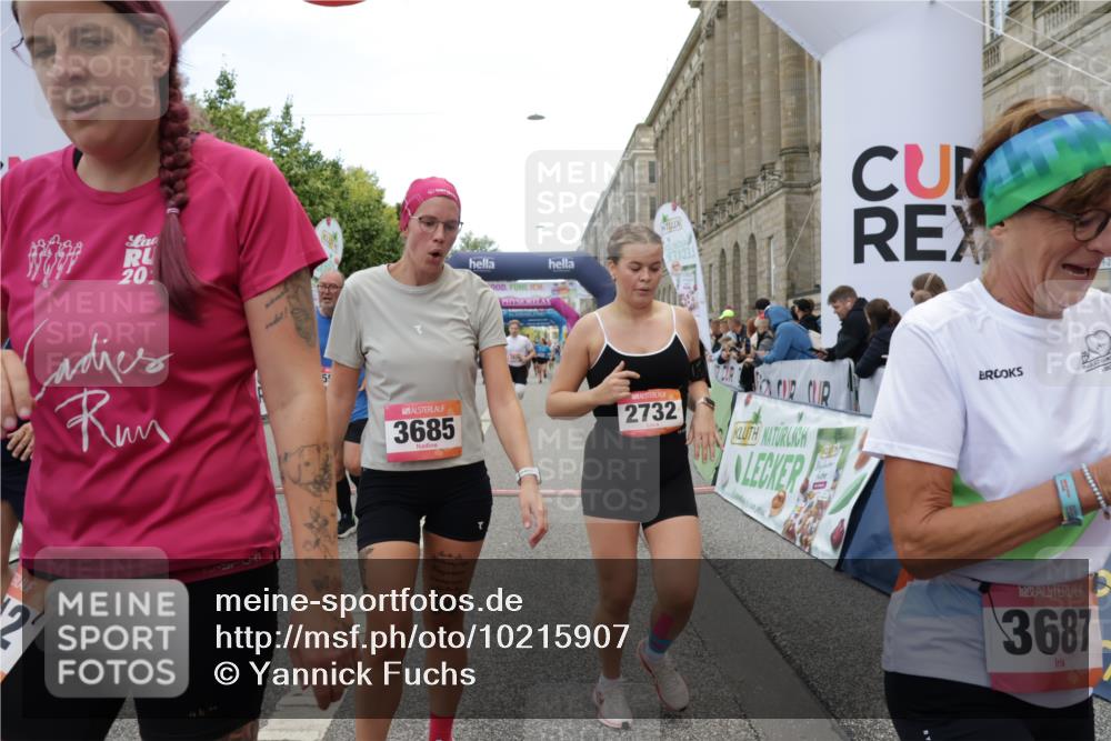06.09.2026 - CURREX Alsterlauf Yannick Fuchs http://msf.ph/oto/10215907 06.09.2026 10:11:01 Ziel 2226, 2312, 2417, 2427, 2552, 2566, 2616, 2732, 2982, 3171, 3685, 3687, 3988, 3995, 5141, 5142, 5555, 5826, 5888, 5898, 6088, 8292 meine-sportfotos.de