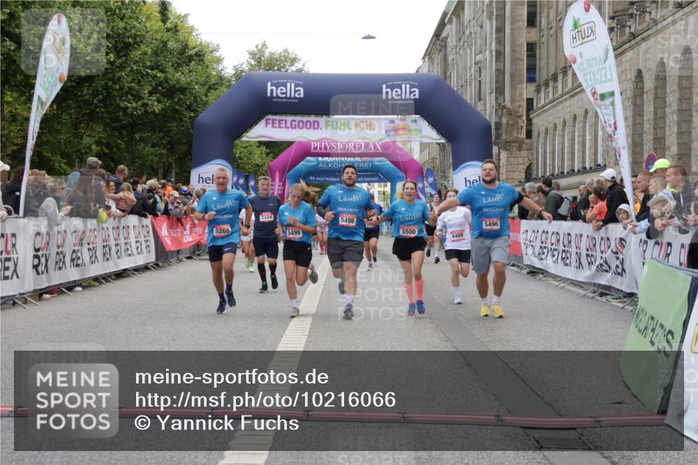 06.09.2026 - CURREX Alsterlauf Yannick Fuchs http://msf.ph/oto/10216066 06.09.2026 10:11:06 Ziel 2566, 2732, 3171, 3685, 3687, 3988, 4409, 5268, 5496, 5498, 5499, 5500, 5555, 5826, 5888, 5898, 8292 meine-sportfotos.de