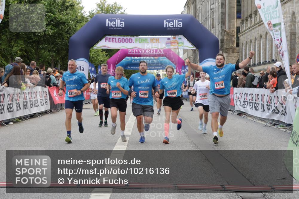 06.09.2026 - CURREX Alsterlauf Yannick Fuchs http://msf.ph/oto/10216136 06.09.2026 10:11:07 Ziel 2324, 2566, 2732, 3171, 3988, 4409, 5268, 5496, 5498, 5499, 5500, 5555, 5826, 5888, 8292 meine-sportfotos.de